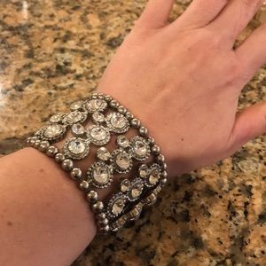 🎁Silver and crystal cuff bracelet.
